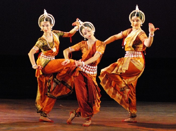 vũ điệu Bharatanatyam