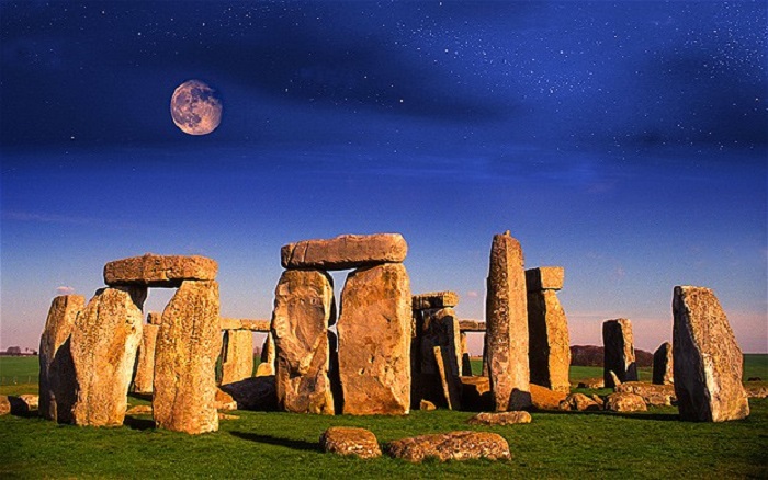 Bí ẩn bãi đá cổ Stonehenge ở nước Anh