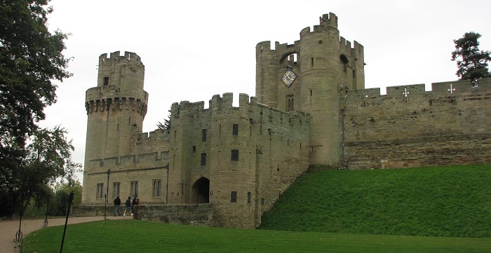 Khám phá lâu đài Warwick cổ kính