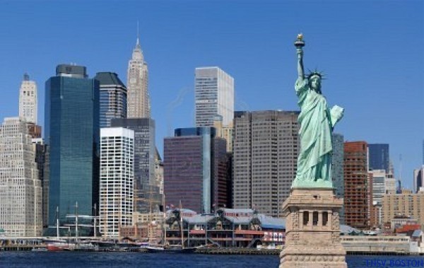 statue-of-liberty-against-the-impressive-new-york-city-skyline