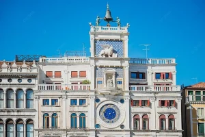 Xem gì trên tháp đồng hồ Venice