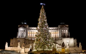 Hãy chú ý đến cây thông Noel ở Rome